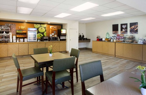 Capitol District Hotel | La Quinta Inn by Wyndham Austin Capitol/Downtown