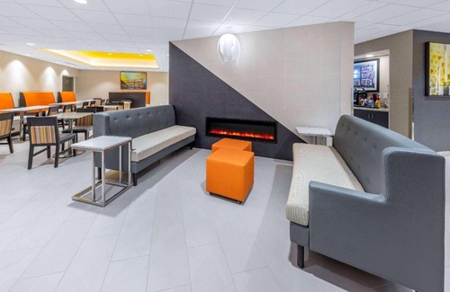 Lynnwood Hotel | La Quinta Inn by Wyndham Lynnwood