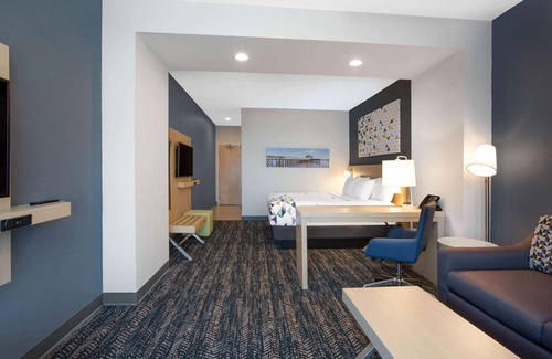 Yorkshire Hotel | La Quinta Inn & Suites by Wyndham Manassas Va-Dulles Airport