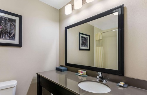 Monahans Hotel | La Quinta Inn & Suites by Wyndham Monahans