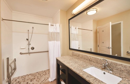 Carlsbad Hotel | La Quinta Inn & Suites by Wyndham Carlsbad