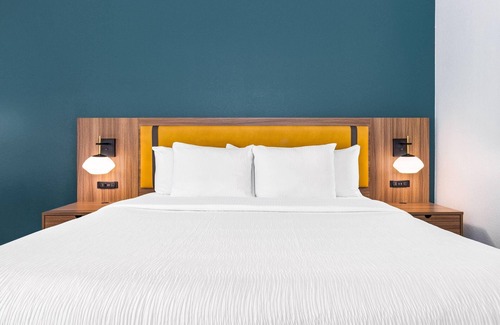 Sherman Hotel | La Quinta Inn & Suites by Wyndham Sherman
