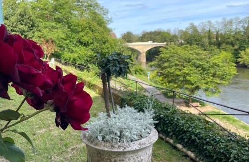 Mouleydier Bed & Breakfast | La Rebière d'Or, B&B et Gîte