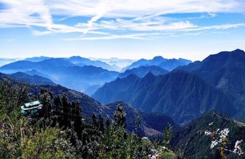 Tehri Hotel | LA Riqueza Dhanolti View # Mountain View Rooms # Parking # Lift # Near to Eco Park & Surkanda Devi Temple