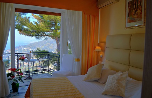 Ventimiglia Hotel | La Riserva di Castel d'Appio