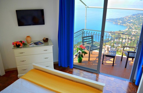 Ventimiglia Hotel | La Riserva di Castel d'Appio