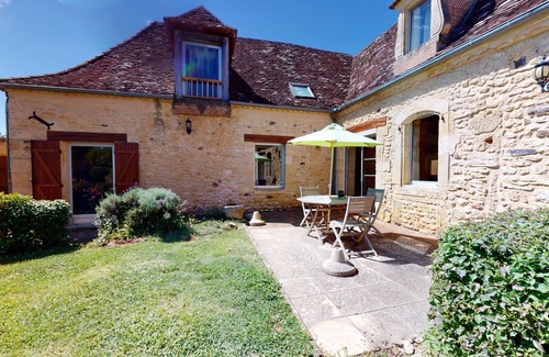 Mauzens-et-Miremont House | La Robertie, Grande Périgourdine Avec Piscine Privée et Jardin Clos