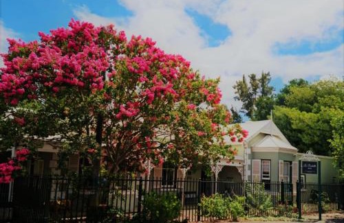 Drakenstein House | La Rochelle