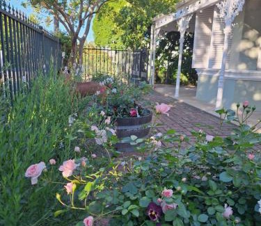 Drakenstein House | La Rochelle