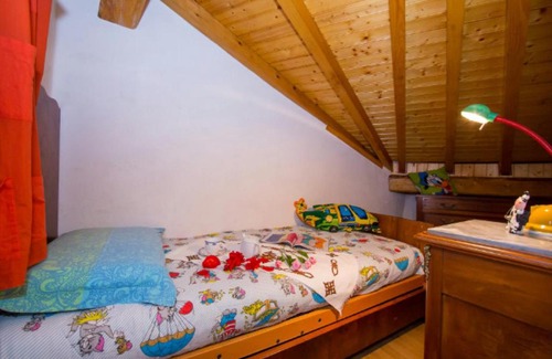 Brusimpiano Apartment | La Romantica