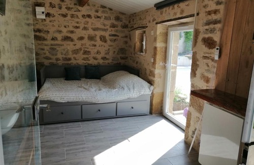 Vic-le-Comte House | La salamandre