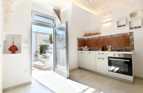 Old Town Cisternino Apartment | La Scala del Borgo