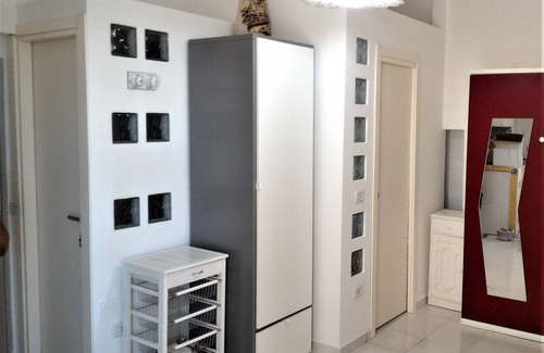 Raito Apartment | LA SCALINATELLA studio apartment with sea view, parking and bus stop in front of the house