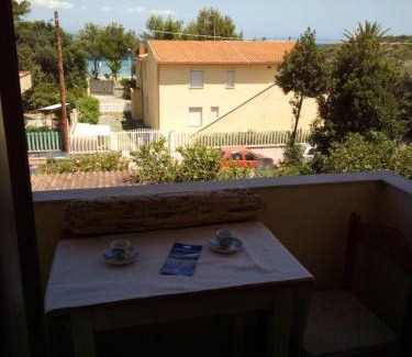 Maladroscia Apartment | La spiaggetta Maladroxia BIANCA