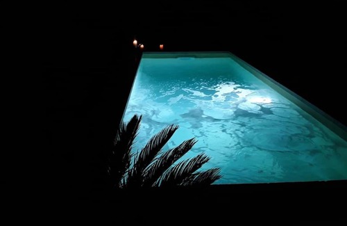 Aujargues Bed & Breakfast | La suite de Garlone