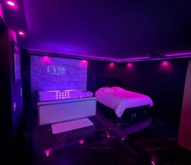 Saint-Jacques - Saint-Roch Apartment | La Suite Prestige Jacuzzi,Sauna,Netflix,Disney