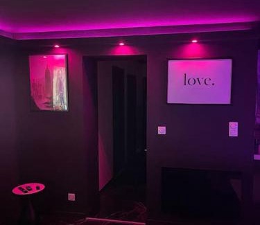 Saint-Jacques - Saint-Roch Apartment | La Suite Prestige Jacuzzi,Sauna,Netflix,Disney