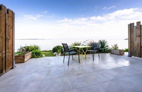 Istres House | La Suite Soleil Romantique & Vue