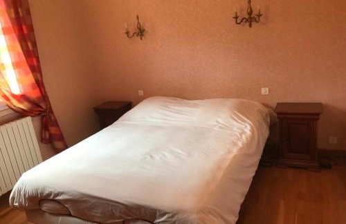Aubigny House | La Surprise d'Elie