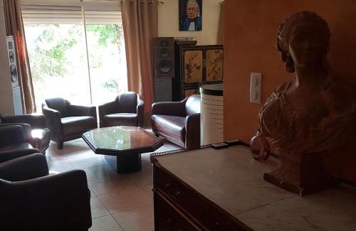 Lussas-et-Nontronneau Bed & Breakfast | La table de Pierre