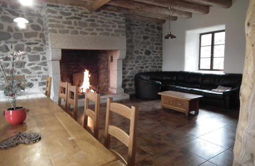Le Monastier-Pin-Mories Bed & Breakfast | La Tarabelle