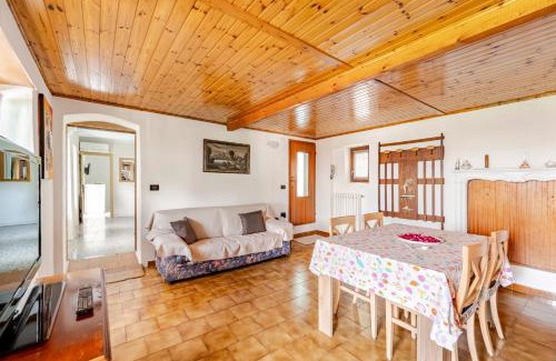 Dongo House | La terrazza del nonno