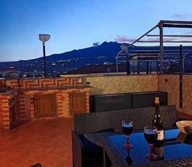 Fondachello Apartment | La terrazza delle sirene