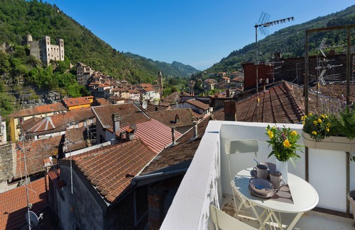 Dolceacqua Apartment | La Terrazza - Grandioser Blick Über Dolceacqua und das Castello Doria