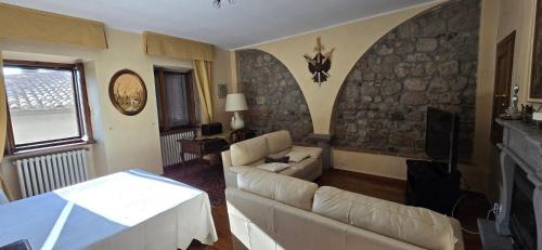Abbadia San Salvatore Apartment | La Terrazza 2P Rooms