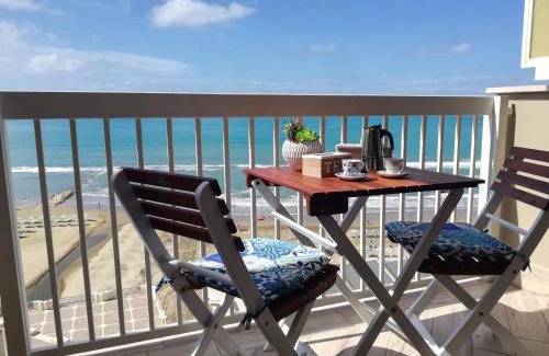 Nettuno Apartment | LA TERRAZZA SUL TIRRENO