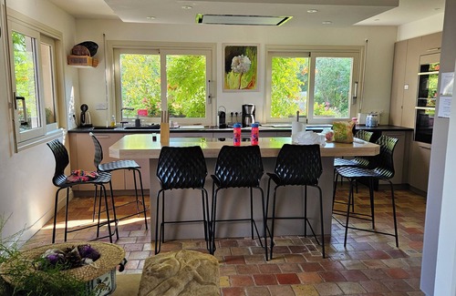 Beaune House | La Terre d'Or, large cozy cottage with garden and pool on the vineyards