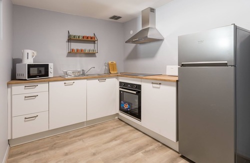 Aubenas Apartment | La Tour - Appt climatisé pour 2