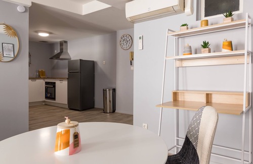 Aubenas Apartment | La Tour - Appt climatisé pour 2