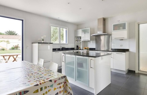 L'Herbergement Villa | La Tour Maréchal - Exceptional gîte with swimming pool