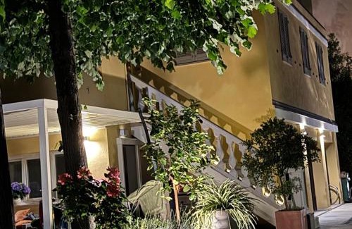Old Town House | La tua casa con giardino a 2 passi dal centro