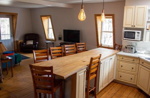 Hatley Apartment | La Vérivraie/Truly -Hébergement touristique/Tourist accomodation
