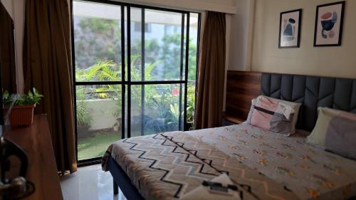Viman Nagar Apartment | La vaccanza Suite -403