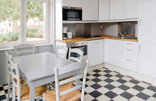 Sainghin-en-Melantois House | La Verdiere - Charming cottages with private garden in the middle of a park