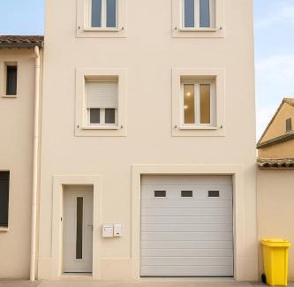 Avignon Apartment | La verrière