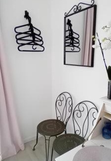 Roquebrun House | La vie en rose, a room with a view!