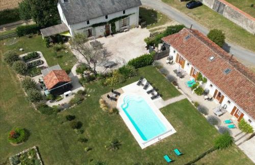 Asnois Bed & Breakfast | La Vieille Gorce - Chambres d'Hôtes in the Vienne