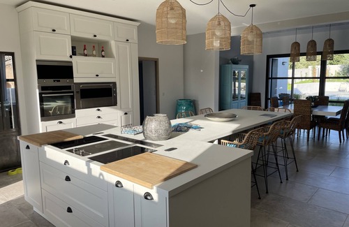 Saint-Siffret Villa | La Villa Bastide