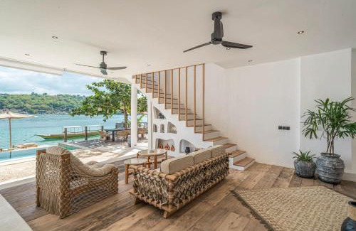 Ceningan Island Villa | La Villa Ceningan - Breathtaking 4BR Beachfront Villa in Nusa Ceningan