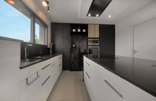 Sainghin-en-Melantois House | La Villa Sainghin - Piscine et Jacuzzi Privé