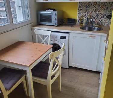 Bel-Air Nord Apartment | La voûte céleste - Studio cosy calme & lumineux à Paris