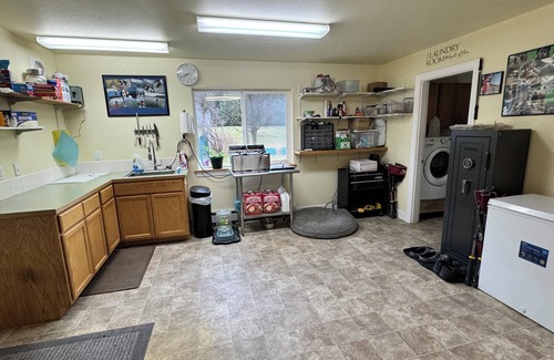 Kodiak House | Lab lover/InLaw suite in an Alaskan Fisherman's home