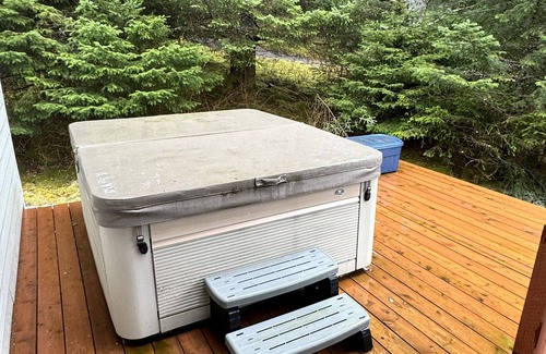 Kodiak House | Lab lover/InLaw suite in an Alaskan Fisherman's home