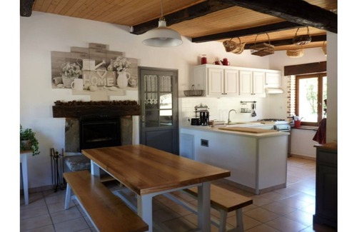 Rosieres House | Labeaume L'orée du bois, surrounded by nature, exceptional location, private pool