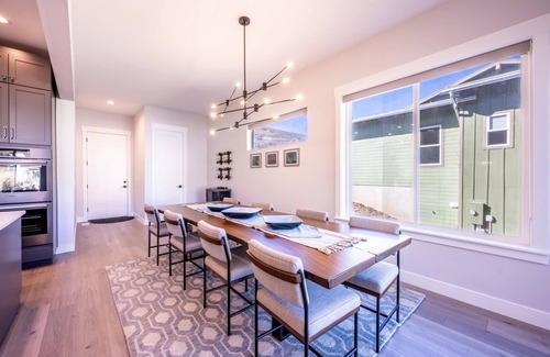 Deer Mountain House | *Labor Day Sale* Free Activities with every Stay—Book Now, Travel Anytime Through December 17th!