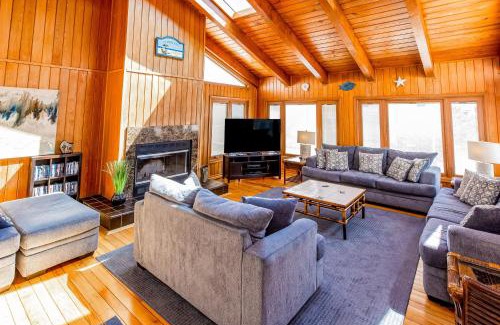 Sandbridge House | Lacado Brista